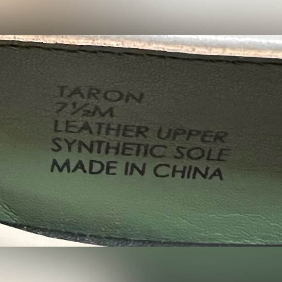 Tahari Black and White Low Heel Two-Tone Slingbacks! Size 7 1/2. - Picture 13 of 13